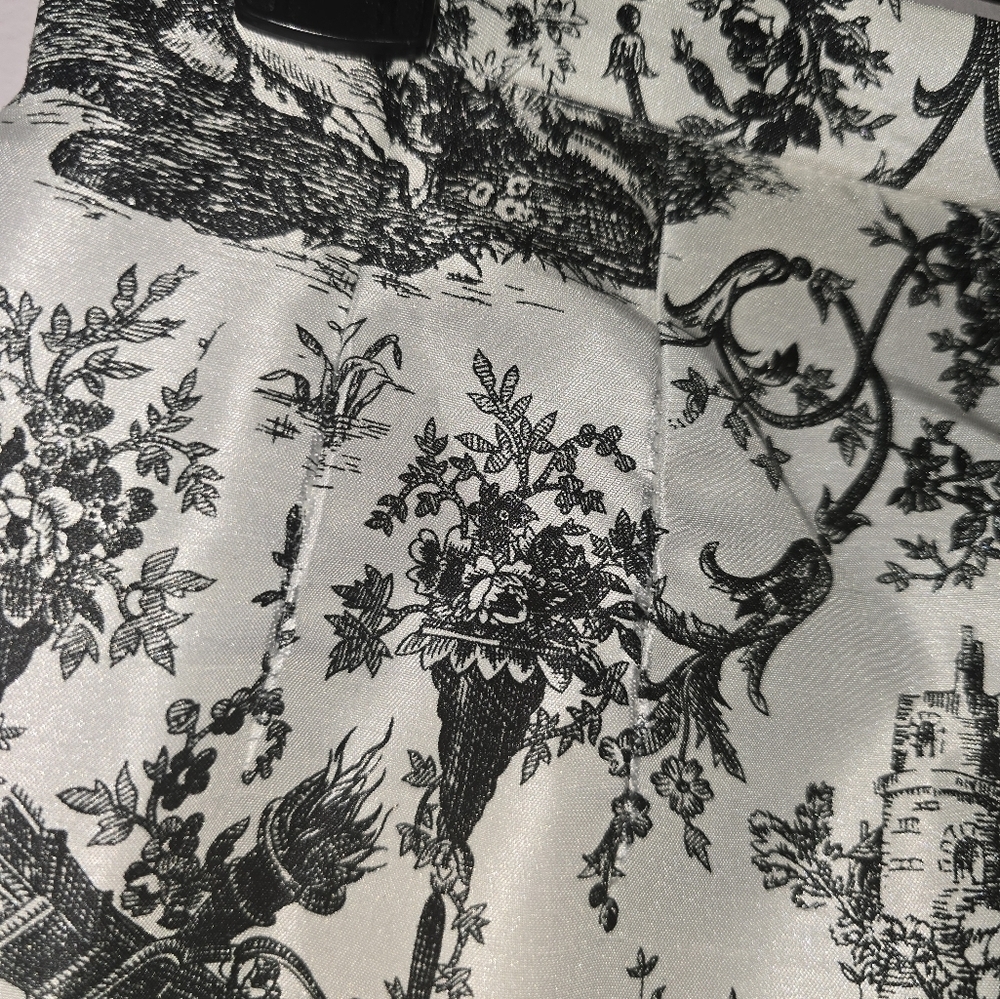 Cropped Ankle Pants French Toile Pattern Elastic Waist Pockets. Women's size 8 - Picture 4 of 7